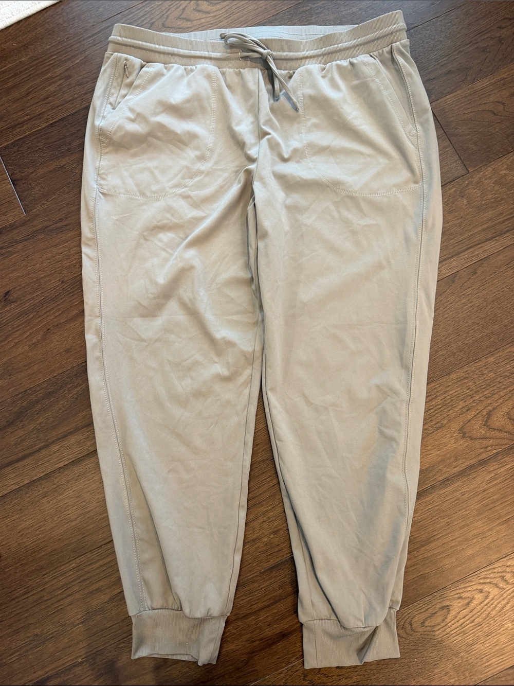 Nic + Rachel Two Pocket Tie Front Solid Jogger in Taupe (Mushroom) XL - C8-085